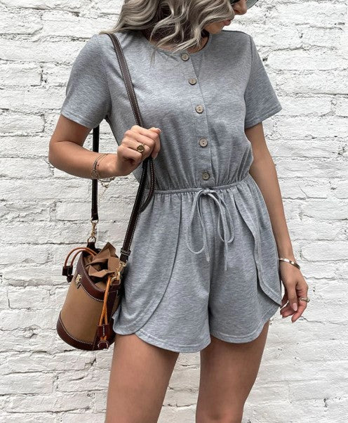 How to Style a Buttoned Drawstring Round Neck Romper?